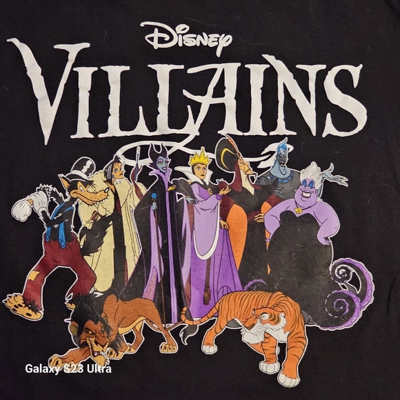 Disney Villains t-shirt Size Sm - Picture 2 of 3